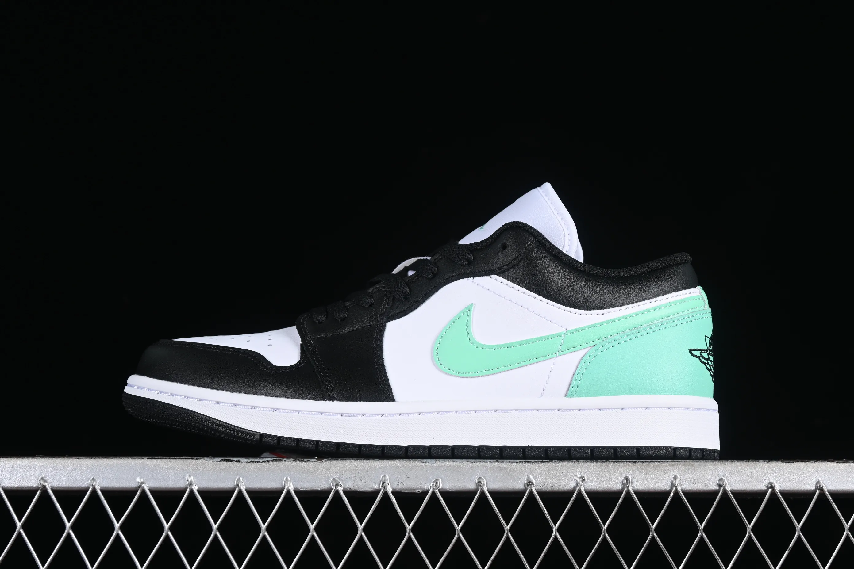 All categories Air Jordan Jordan series basketball shoes Air Jordan 1 Low G version pure original Air Jordan 1 Low AJ1 Joe 1 mint black and green low-top cultural basketball shoes 553558-131